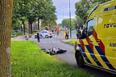 Motorrijder en fietser gewond bij ongeval in Veenendaal