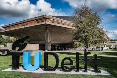 TU Delft wil minstens 30 procent vrouwelijke studenten toelaten, maar dat mag niet van minister