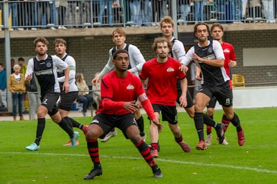 Ooit te jong voor zijn debuut, nu is Thomas van Beek een vaste waarde bij VVZA: ‘Meer van mezelf eis