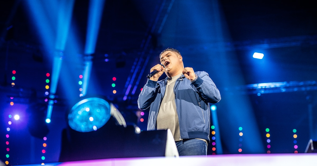 Oh cheerio! Veense zanger Justen de Wildt scoort eerste Top 40-hit ...