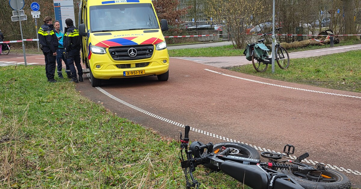 Fatbiker en fietser frontaal in botsing: een persoon raakt gewond ...