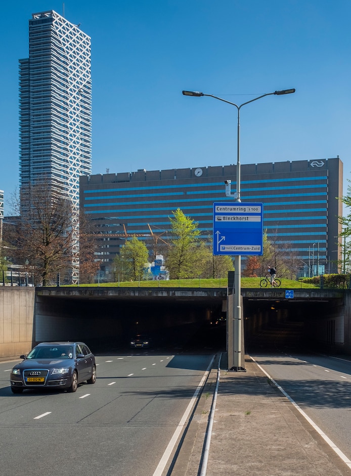 alles-uit-de-kast-bij-afsluiting-koningstunnel-toch-half-uur-file