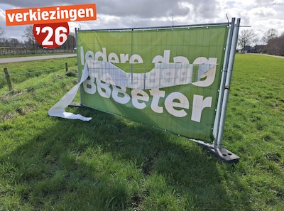 Vandalen vernielen campagnedoeken van BBB in weiland in Amersfoort: ‘Dit houdt ons niet tegen’