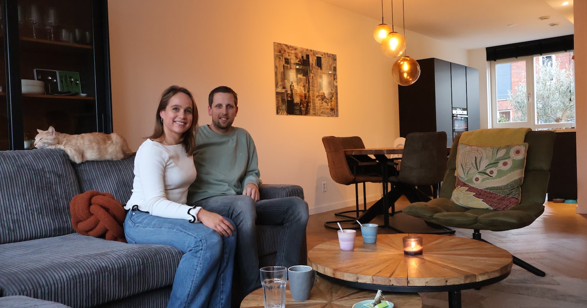 Midden in verbouwing zagen Esmée en Robert hun droomhuis, twee straten verderop