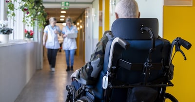 Ouderen moeten steeds verhuizen in hun laatste levensfase: ‘Ingrijpend en emotioneel’