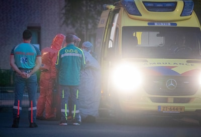 Patiënt met mogelijk ebola via Zwols ziekenhuis naar Nijmegen, morgen uitslag test