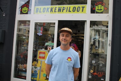 Via achteringang, met klauwhamer en onder bedreiging: dieven slaan in één week drie keer toe in legowinkel van Erik