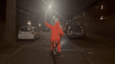 In alle vroegte staat er een stoet wortels en konijnen voor het huis van Rosemarie (49): ‘Het ging v