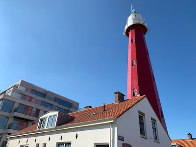 De vuurtoren van Scheveningen is 150 jaar en dat wordt gevierd