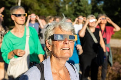 Wie een eclipsbril heeft gekocht hoeft geen halve eeuw te wachten: volgende zonsverduistering over een jaar