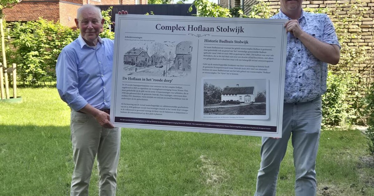 Stolwijk onthult informatiebord over verleden van Hoflaan