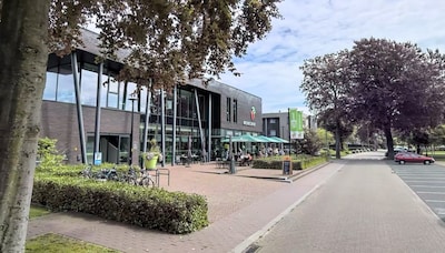 Snuffelen tussen romans, strips en dvd’s: Dorpsfeest in Achel gaat gepaard met boekenverkoop