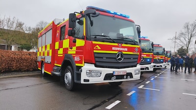 Vijf nieuwe autopompen versterken Noord-Limburgse brandweer