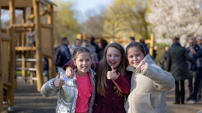 Speelplekken in Zwartenhoek in Monster feestelijk heropend