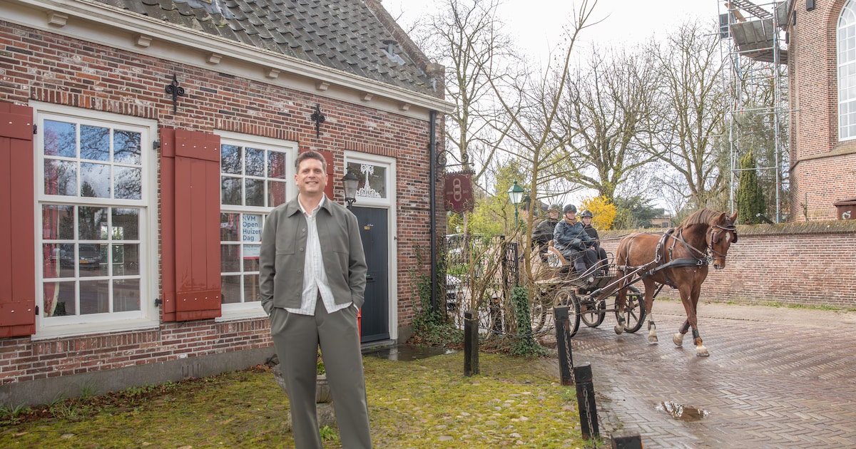 Oude herberg uit 1580 staat te koop in Soest en trekt veel bekijks, maar de huidige bewoner heeft oo