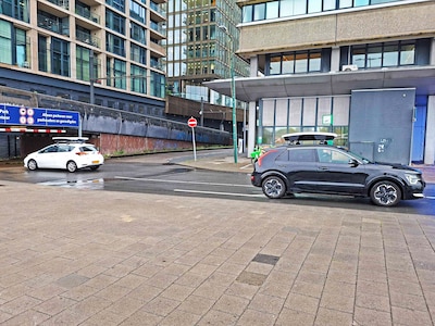 Scanauto, maar zonder de herkenbare strepen: wat doen deze geheimzinnige voertuigen in Utrecht?