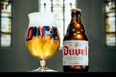 Rotterdamse kunstenaar Saïd Kinos ontwerpt nieuw Duvel-glas