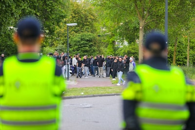 Nieuwe demonstratie in Apeldoorn verloopt vooralsnog rustig, ME ontruimt wel opnieuw rotonde