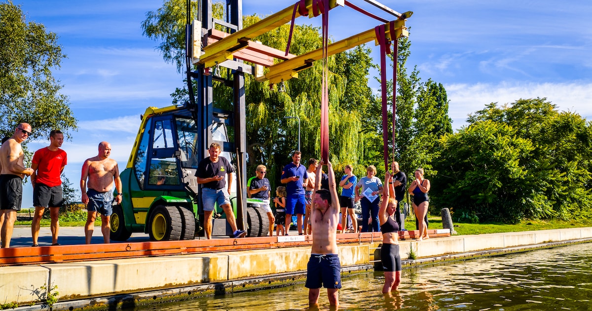 Klimmen en klauteren, teamwork en heel veel water bij brandweer ‘survival’ in Koudekerk