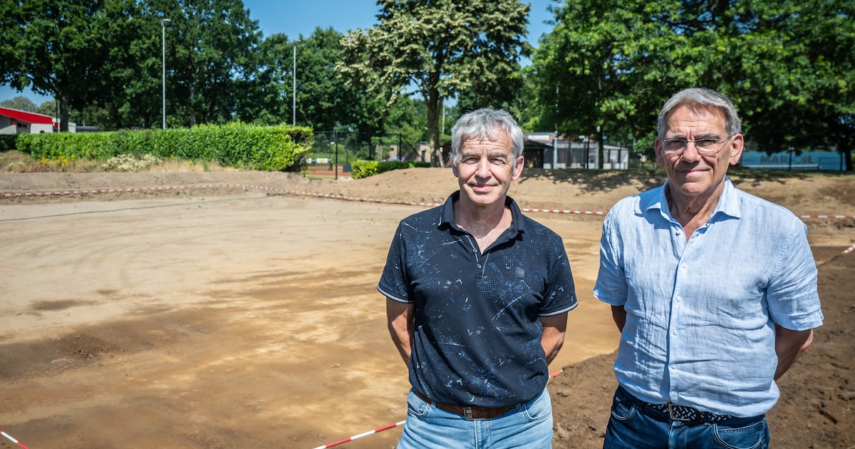 In Vierlingsbeek liggen eind oktober twee gloednieuwe padelbanen | Foto