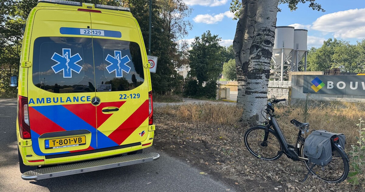 Vrouw botst met haar fiets tegen de fiets van haar man en raakt gewond in Lieshout