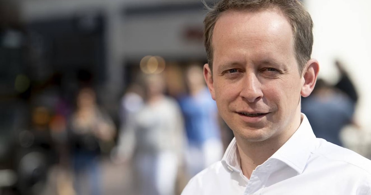 Voormalig wethouder Vlaardingen Arnout Hoekstra wordt verkenner in Schiedam