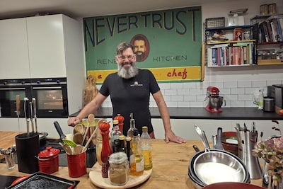 In dit Goudse huiskamerrestaurant kunnen mensen die sneller overprikkeld raken wat drinken