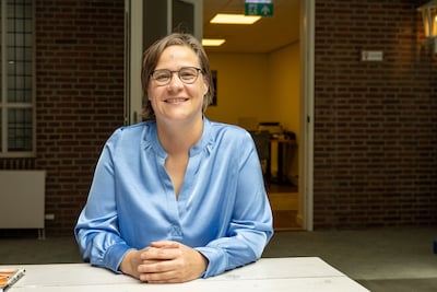 Psycholoog Linda ziet meer jongeren met psychische klachten door sociale media: ‘Het wordt heftiger’