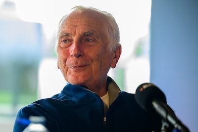 Veel oud-spelers van VIOS, dat in 2005 werd opgeheven, zijn nog steeds actief in het amateurvoetbal
