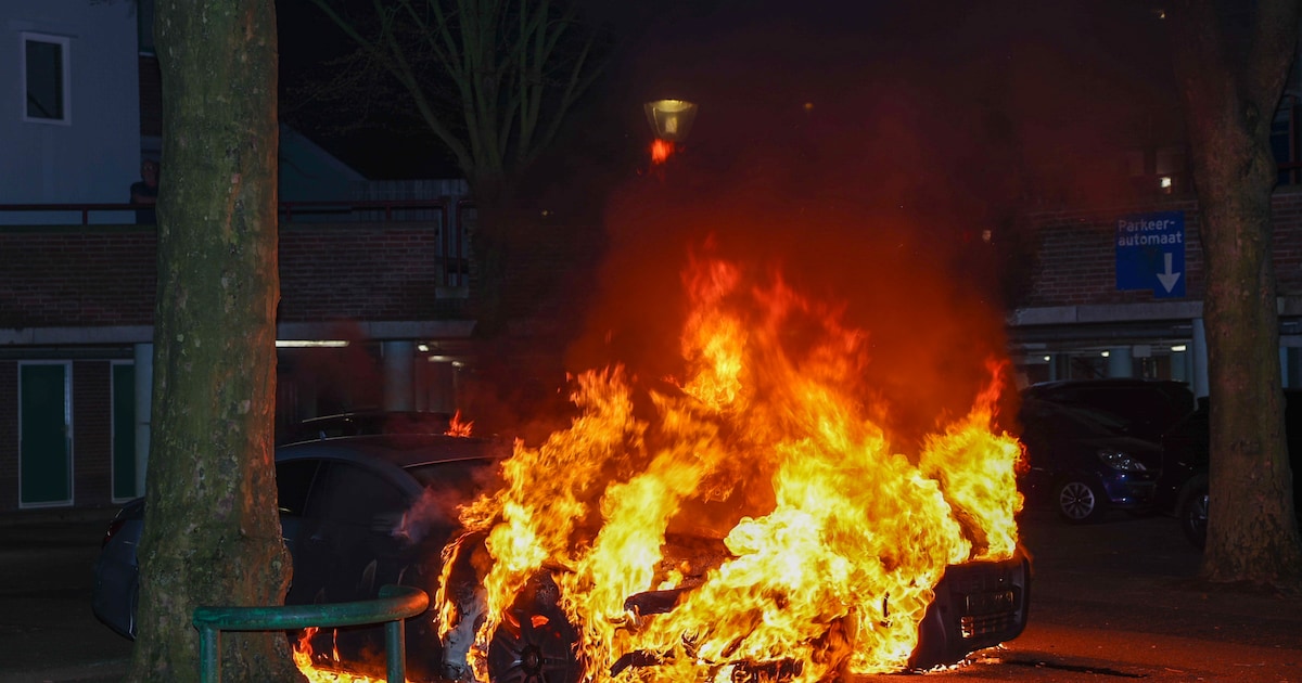 Twee auto's in vlammen opgegaan in Zeist