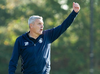 Derdeklasser grijpt in en zet trainer op non-actief: ‘We zijn niet over één nacht ijs gegaan’