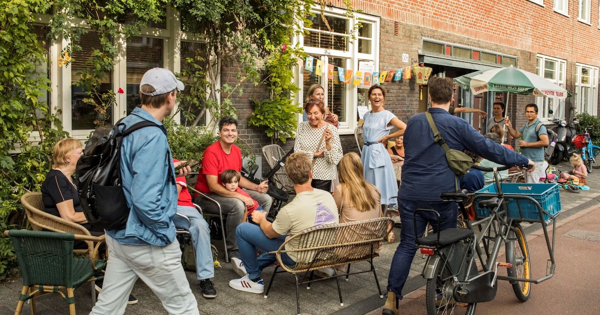 Kletsen met onbekenden: op deze bankjes in Enschede kan dat