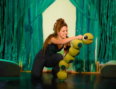 Theater Stof brengt zondag 19 oktober zintuigprikkelende voorstelling voor allerkleinsten.