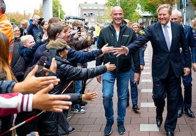 Koning Willem-Alexander feestelijk onthaald in Nissewaard