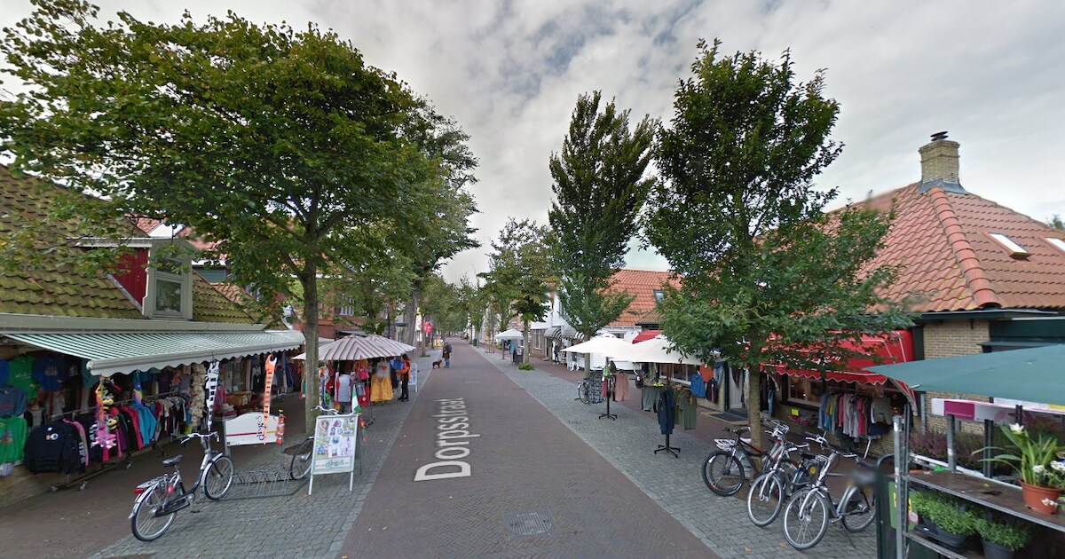 Dorpsstraat op Vlieland fietsvrij van 11.00 tot 18.00 uur