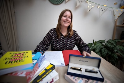 Ze haat ‘hun zeggen’, won het Nationaal Dictee en leest… bijna geen boeken