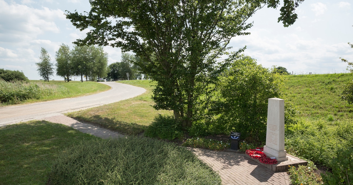 Meerdere herdenkingsmomenten bij monument Katerveer bij Hattem