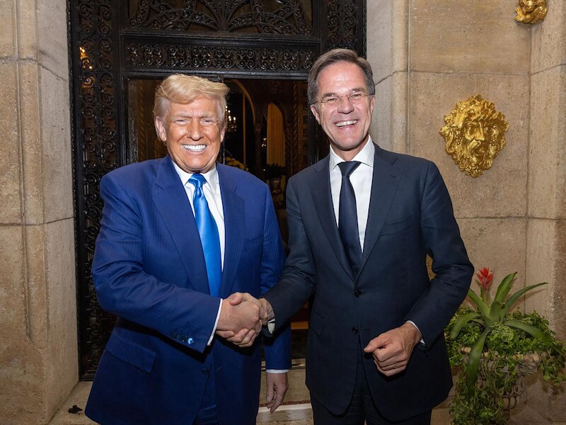 Trump sneert naar Europa en blijft azen op Groenland: ‘We willen ...