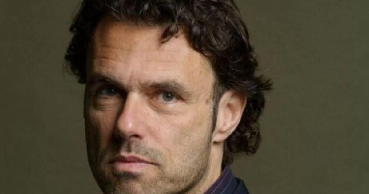 Auke Kok geeft boekpresentatie over nieuwe boek 'Mussert' in Boekhandel van Kralingen in Breukelen