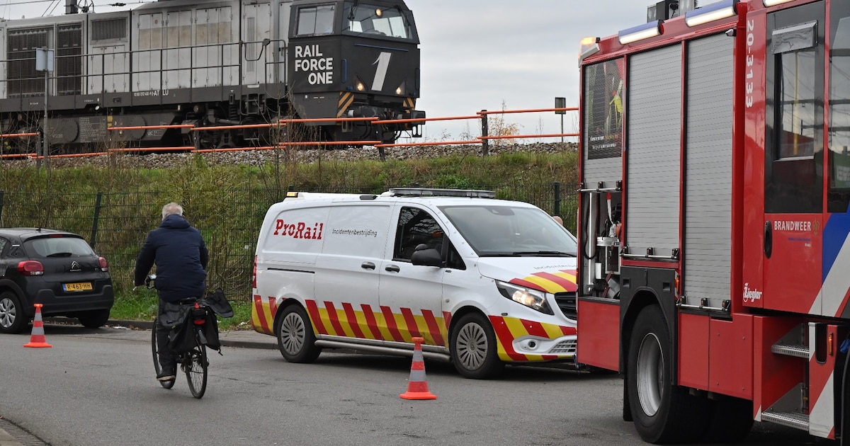 Geen treinen rond Breda door gestrande goederentrein, onderzoek naar mogelijke lekkage