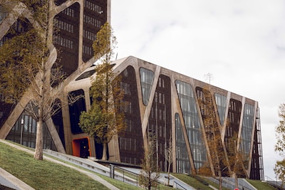 Bebloede aanstekerdief (26) riskeert vier jaar cel voor opzettelijke brandstichting: “Hij wou wraak 