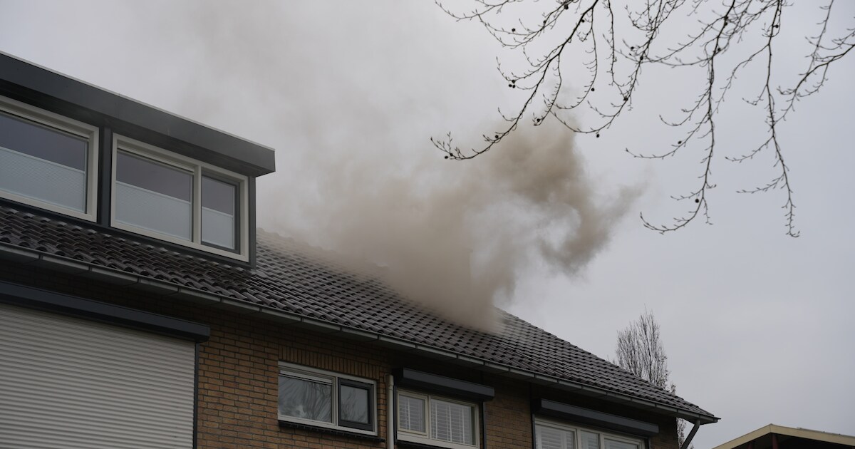 Veel rook bij woningbrand op Frans Jacobsweg in Bunschoten-Spakenburg