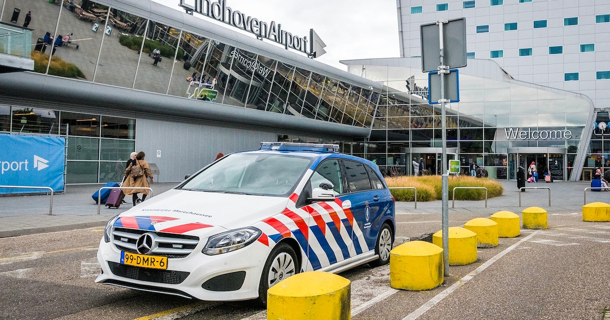 Daar zit een luchtje aan; man bij Airport opgepakt nadat politie iets ruikt