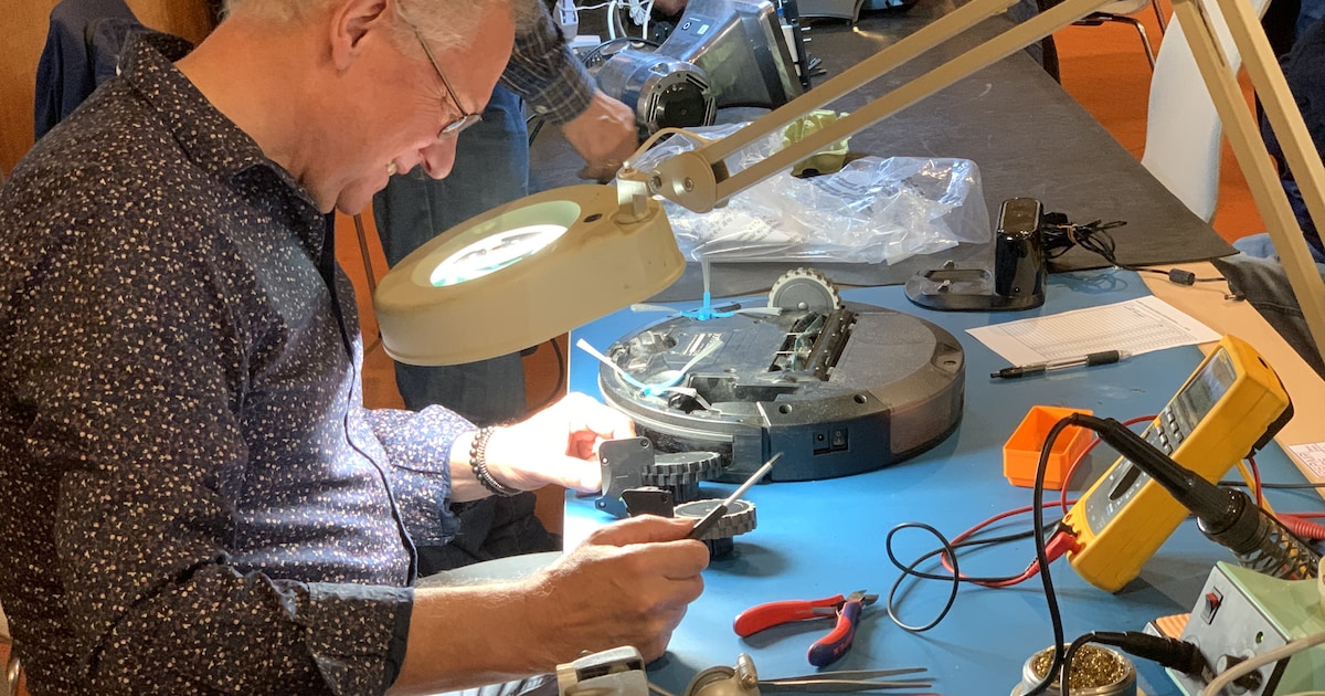 Repair & Linux Café helpt inwoners in Oirsbeek met kapotte spullen