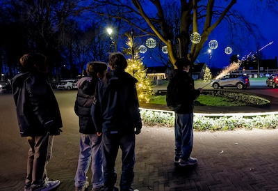 ‘Als je een harde knal hoort, app me even’, dan weet Jarno (17) dat ze thuis zijn vuurwerk ook gehoo