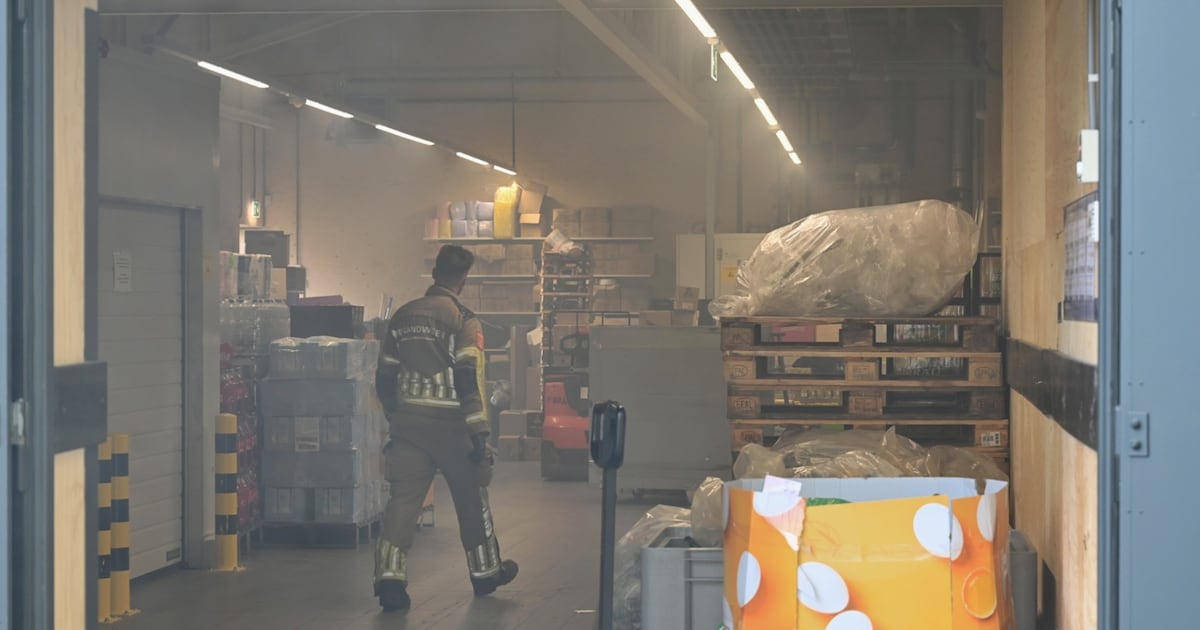 Handscanner valt in papierpers en veroorzaakt brand in Aldi in Tilburg