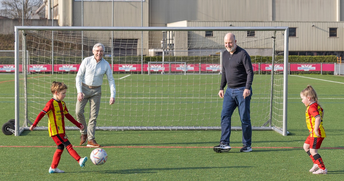 Wethouders trappen start herinrichting sportpark Malden letterlijk af