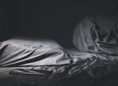 Man (32) verkracht vrouw (25) terwijl zij slaapt: camera’s leggen alles vast