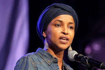 Amerikaanse autoriteiten onderzoeken Democratisch parlementslid Ilhan Omar vanwege mogelijke leugens over leeftijd