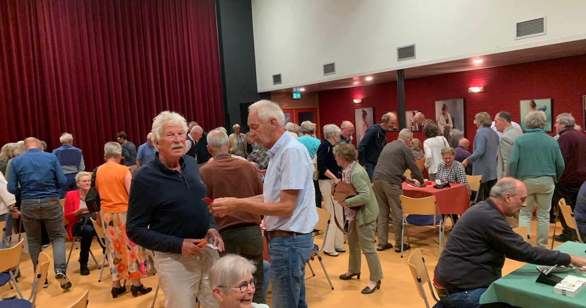 Elke woensdagavond is deze zomer bridgeavond in Hattem